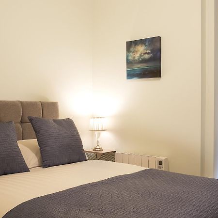 Blue Door Apartments Newcastle  Bagian luar foto