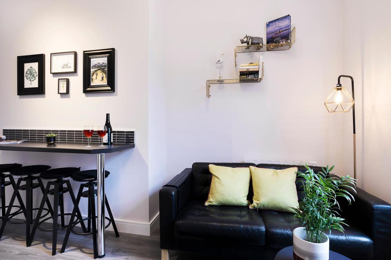 Blue Door Apartments Newcastle  Bagian luar foto