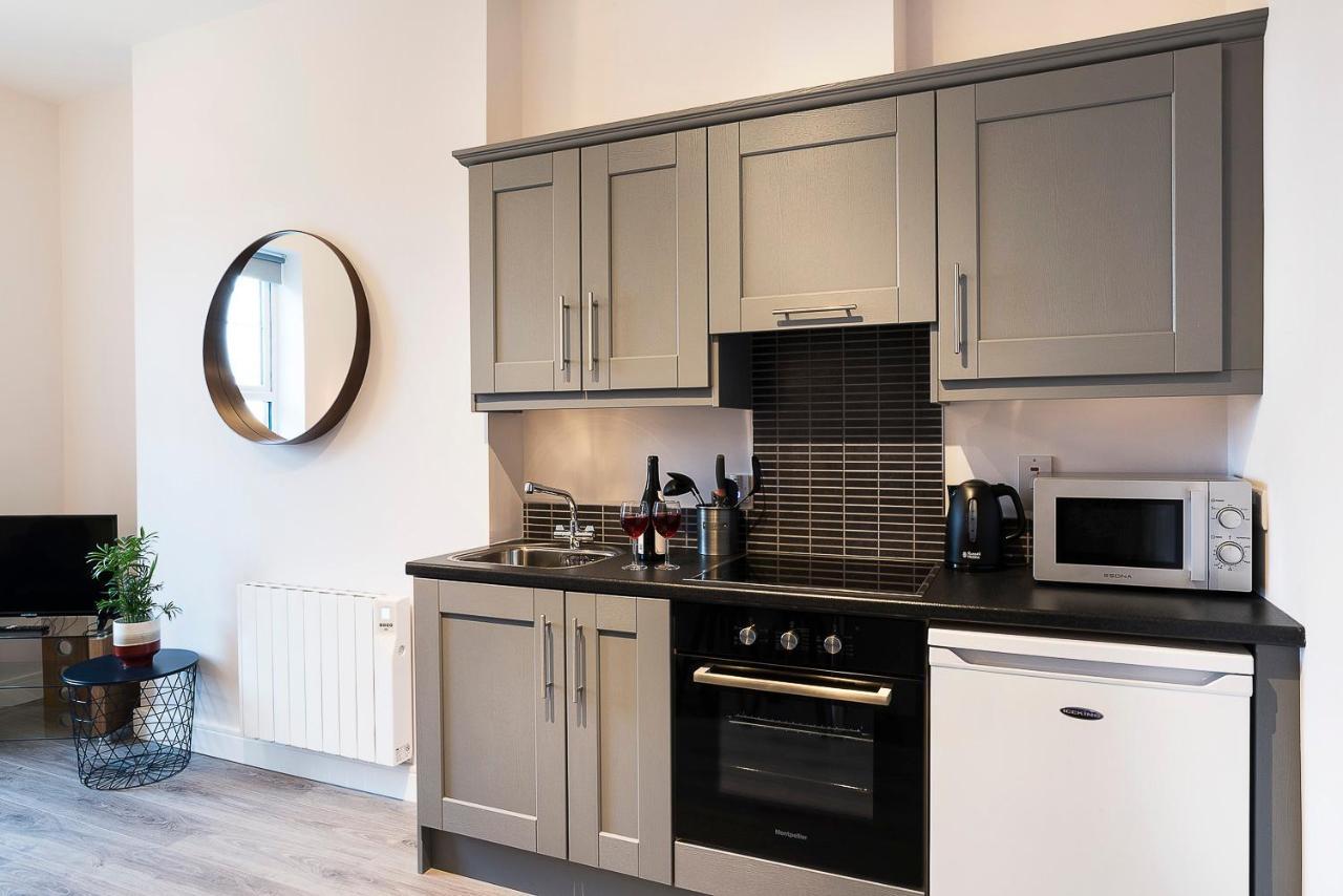Blue Door Apartments Newcastle  Bagian luar foto