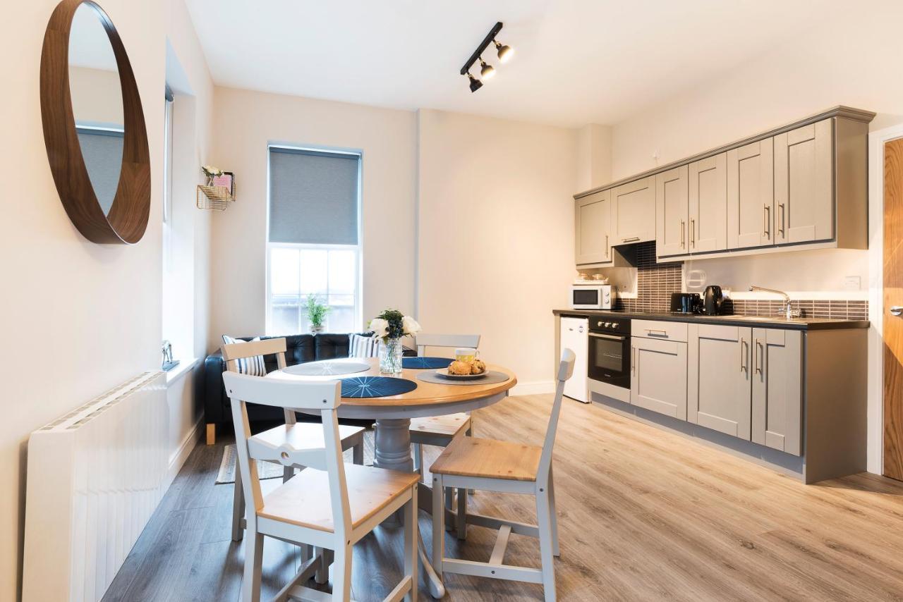 Blue Door Apartments Newcastle  Bagian luar foto