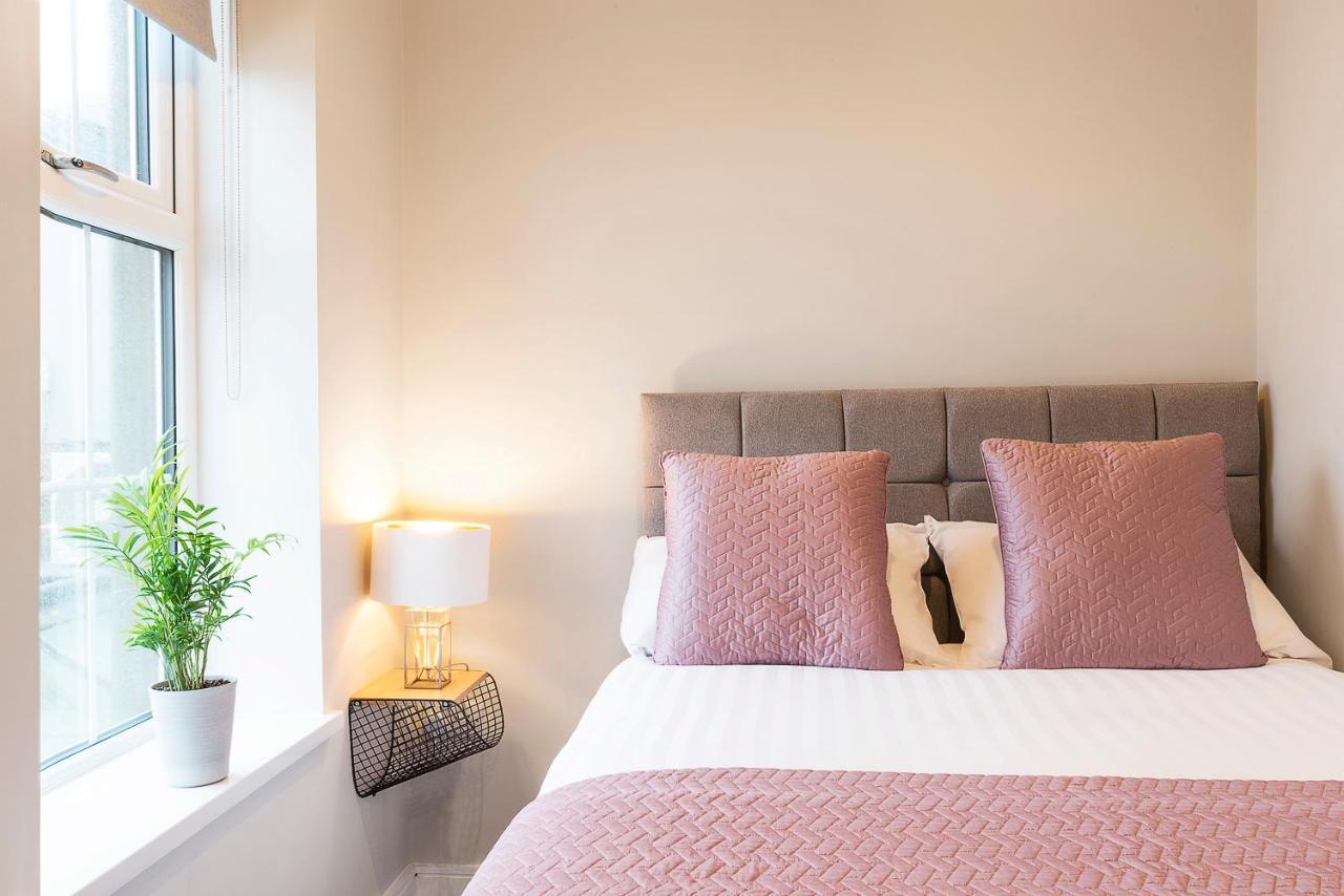 Blue Door Apartments Newcastle  Bagian luar foto