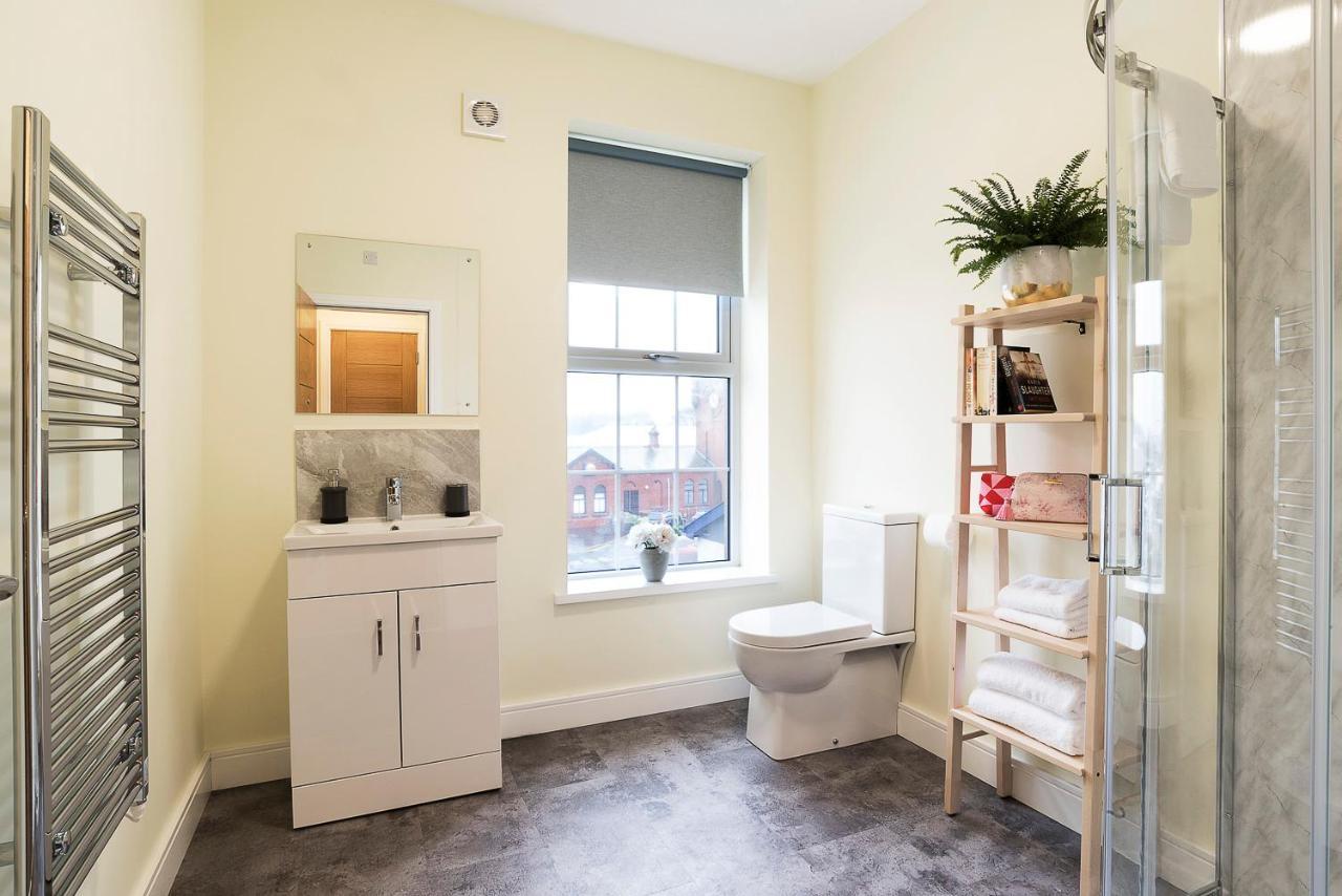 Blue Door Apartments Newcastle  Bagian luar foto